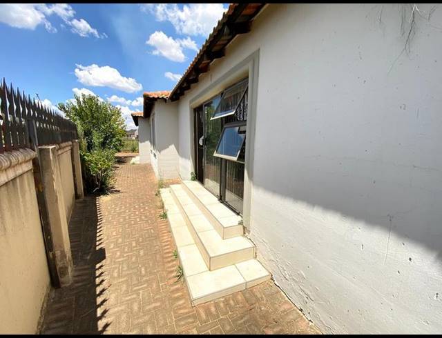 6 BEDROOM HOUSE FOR SALE IN MID ENNERDALE